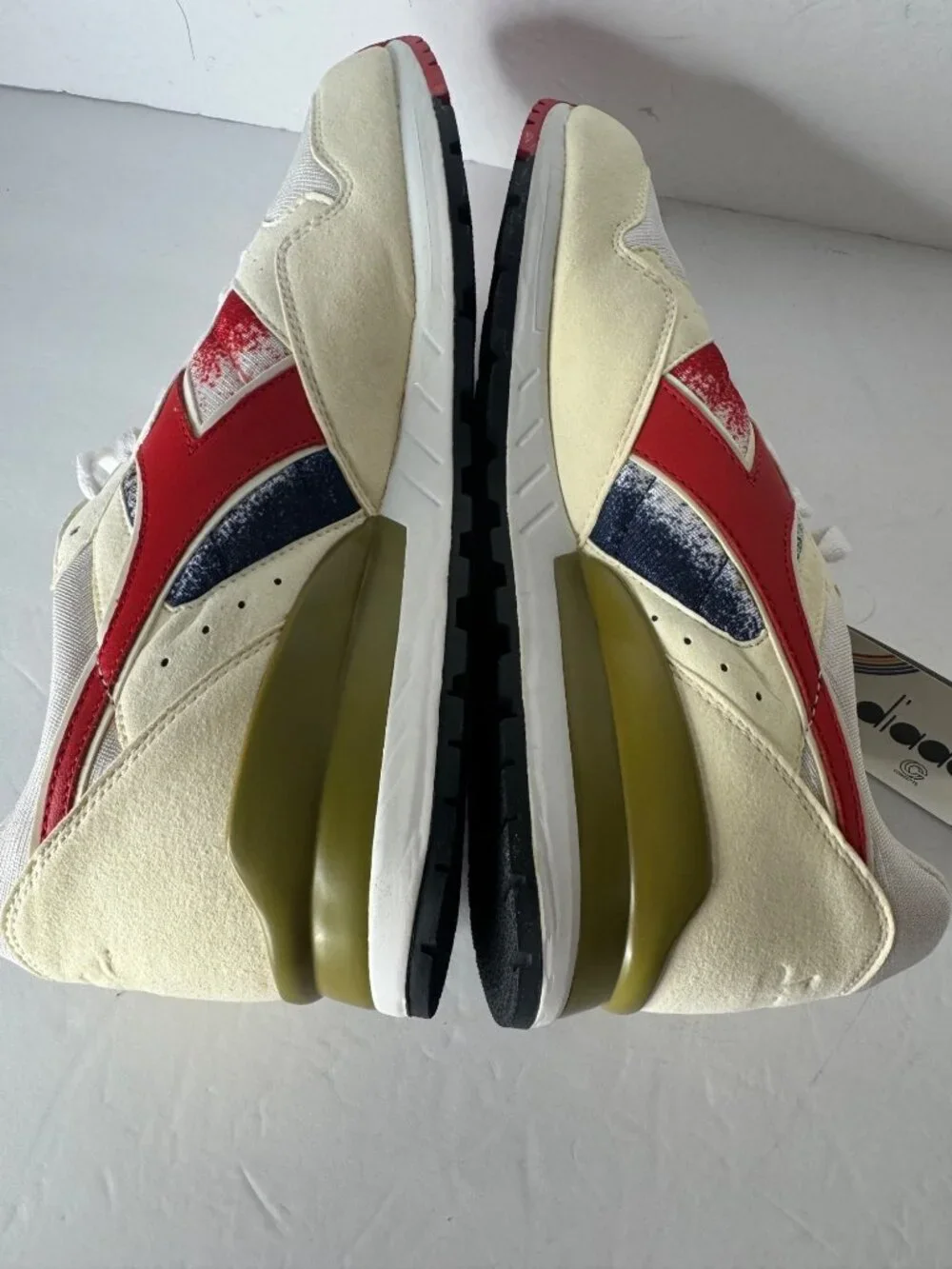 Diadora mens intrepid
